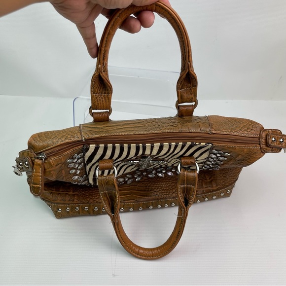 (113) Women's Animal Print and Cross Handbag Purse - Picture 5 of 7